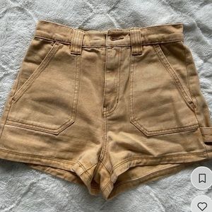 Pacsun cargo tan shorts/ barely worn/ size 26